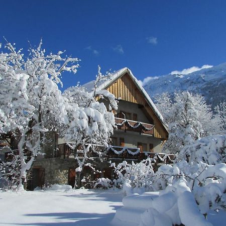 Chalet Solneige Bed and Breakfast Vaujany Exterior foto